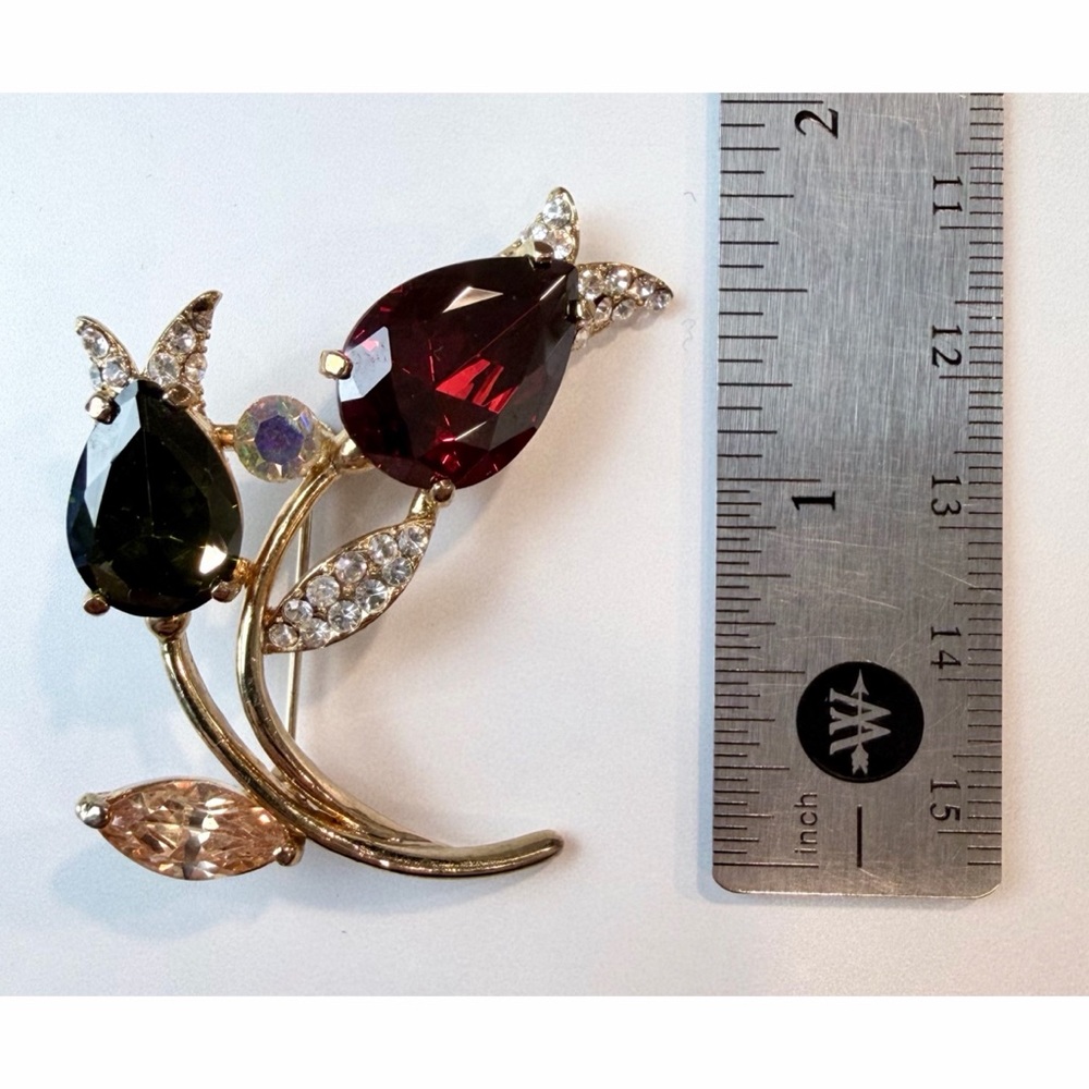 (VTG) Red/Green Rhinestone Gold-Tone Floral Brooch - Picture 9 of 13
